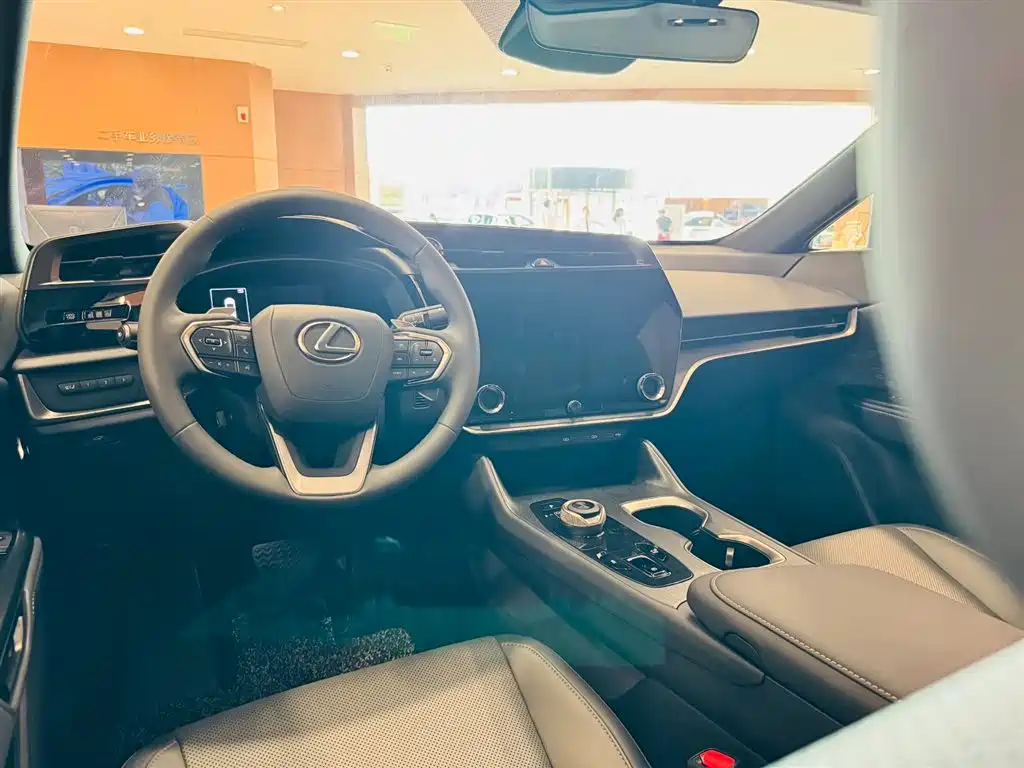 Lexus RZ — миниатюра 4