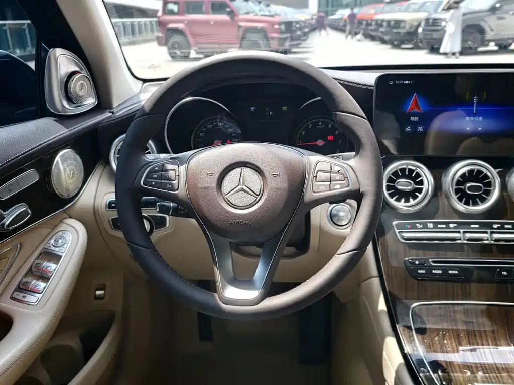 Mercedes-Benz GLC — миниатюра 14