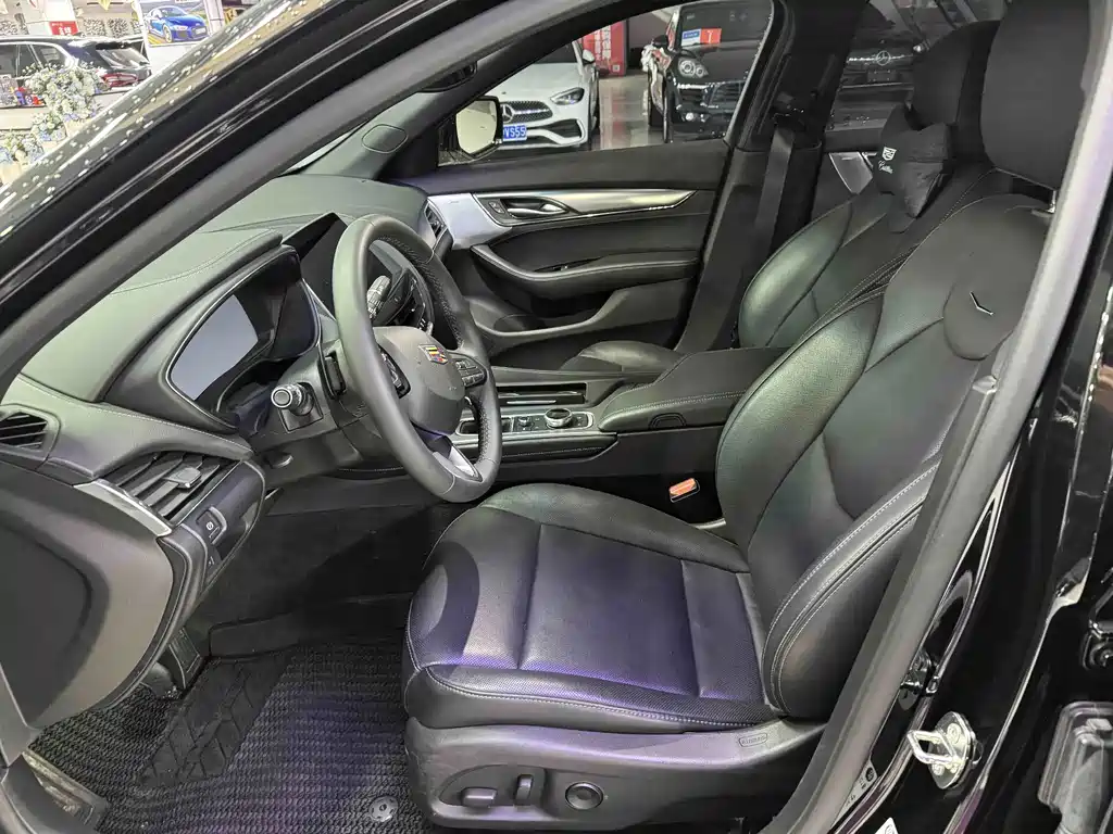 Cadillac CT5 — миниатюра 9