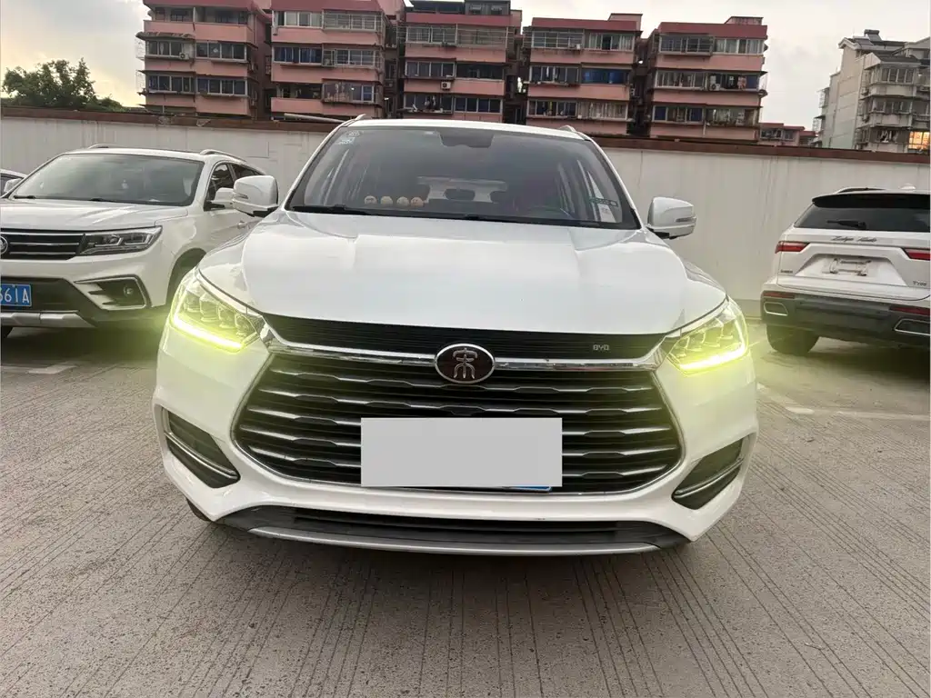 BYD Song — миниатюра 2