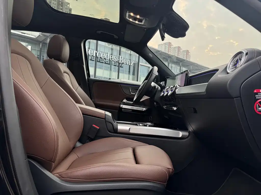 Mercedes-Benz EQB — миниатюра 16