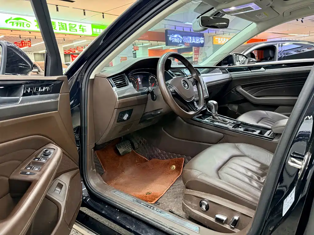 Volkswagen Phideon — миниатюра 6