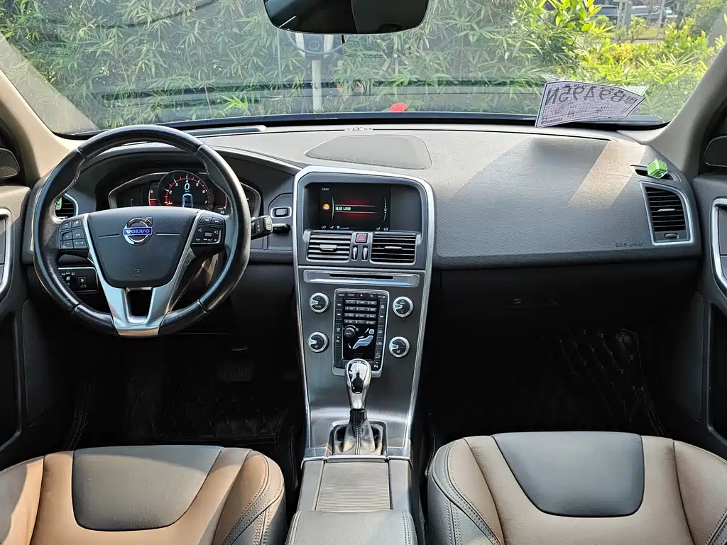 Volvo XC60 — миниатюра 6