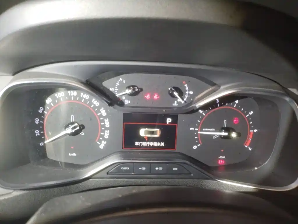 Citroen C5 — миниатюра 12