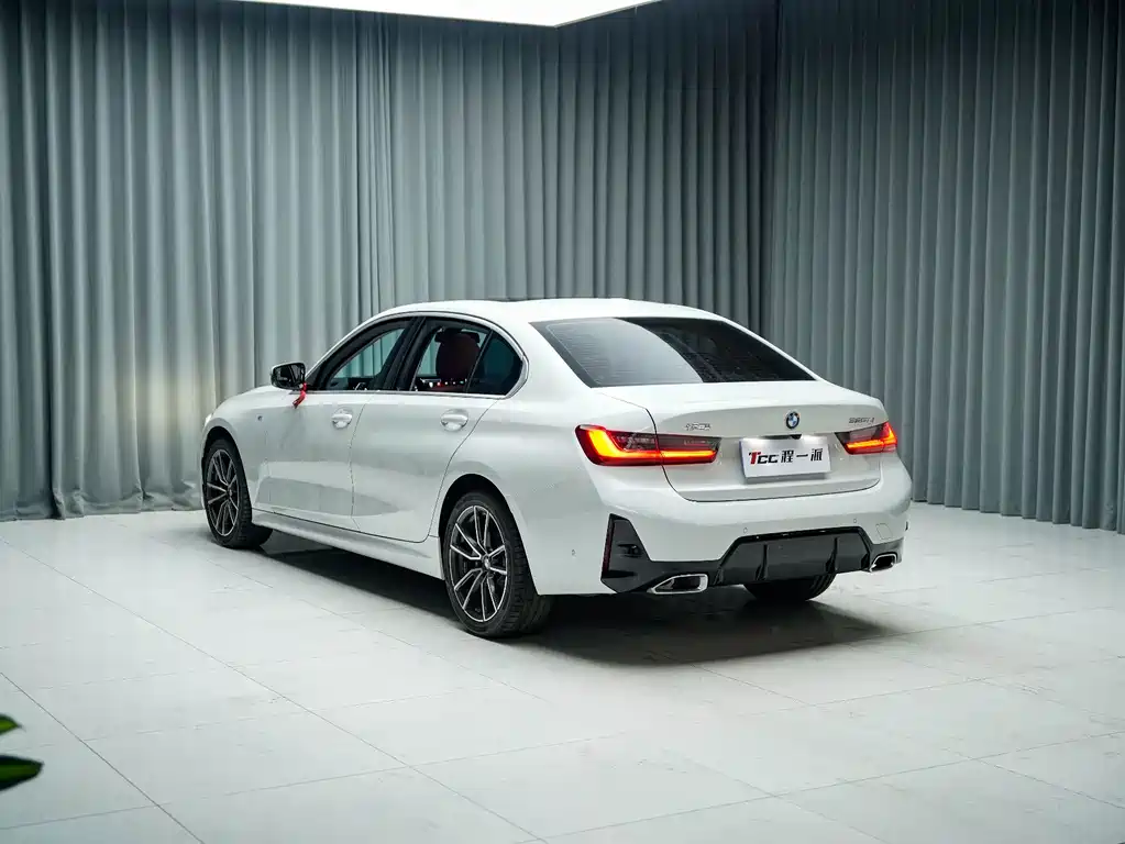 BMW 3 Series — миниатюра 10