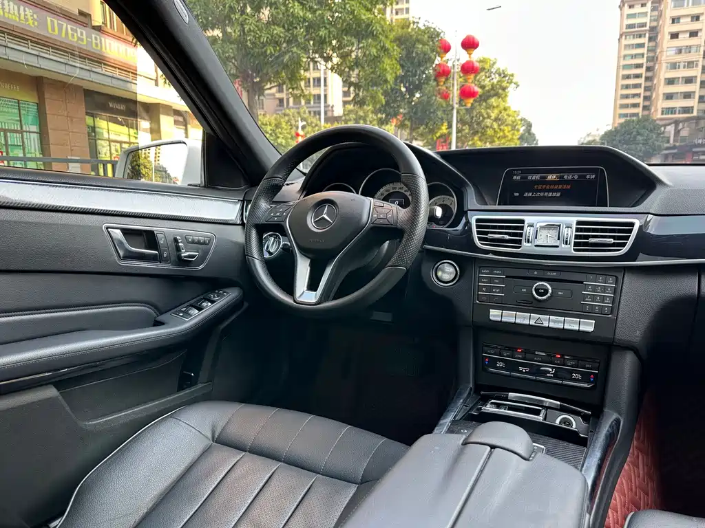 Mercedes-Benz E-Class — миниатюра 21