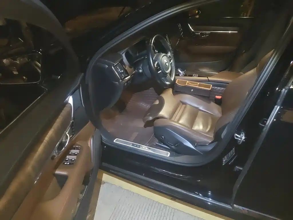 Volvo S90 — миниатюра 12
