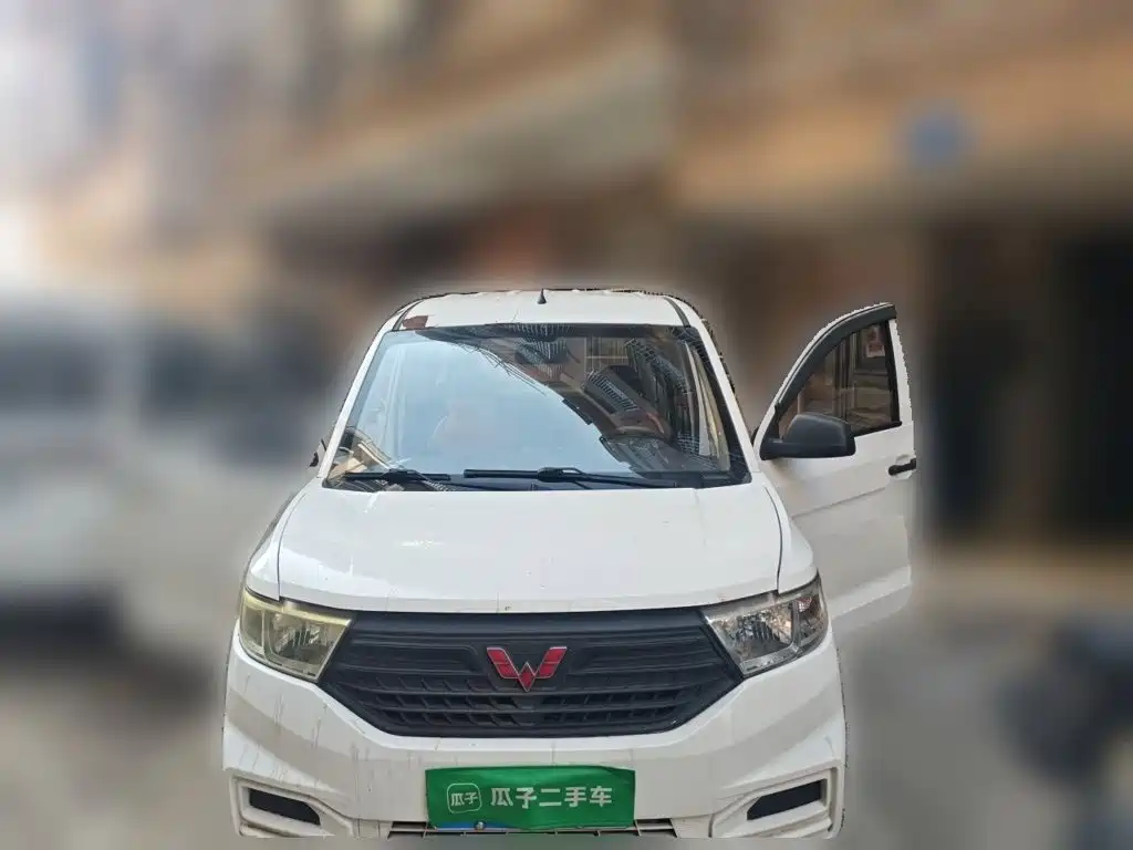 Wuling Hongguang V — миниатюра 3
