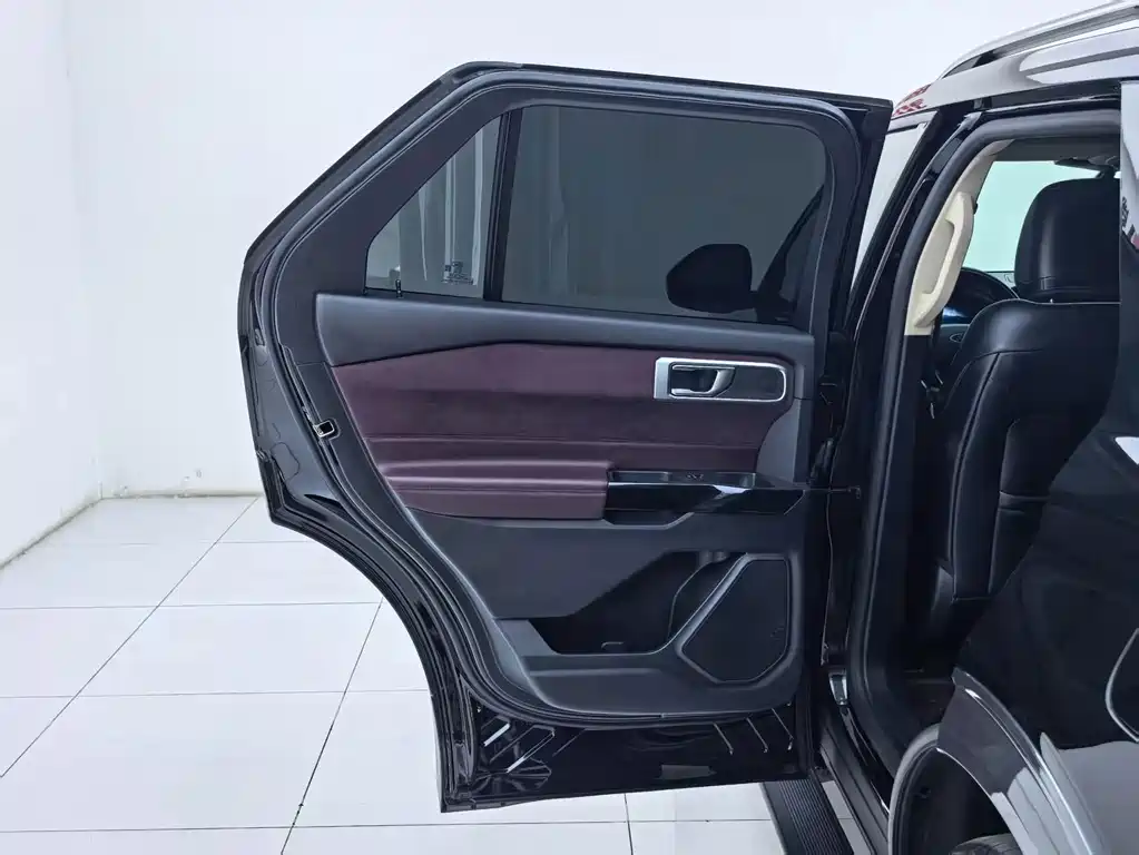 Ford Explorer — миниатюра 23