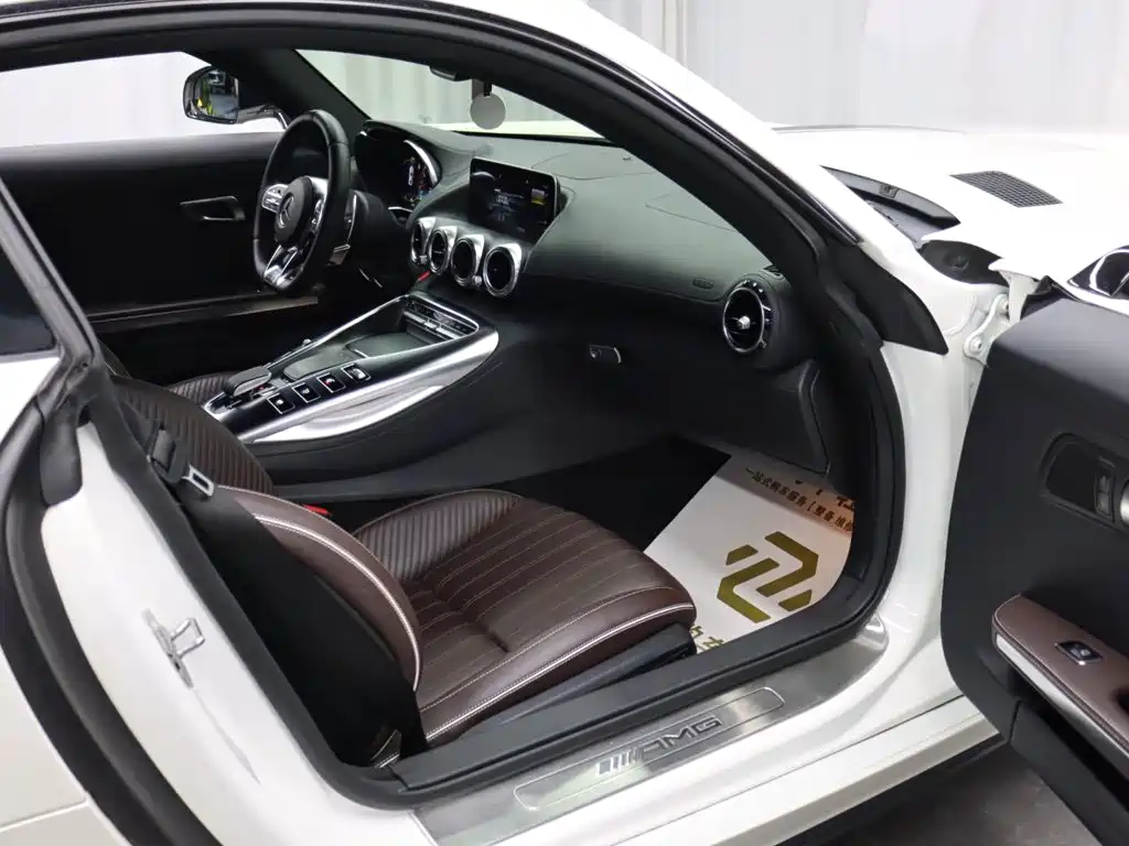 Mercedes-Benz AMG GT — миниатюра 17