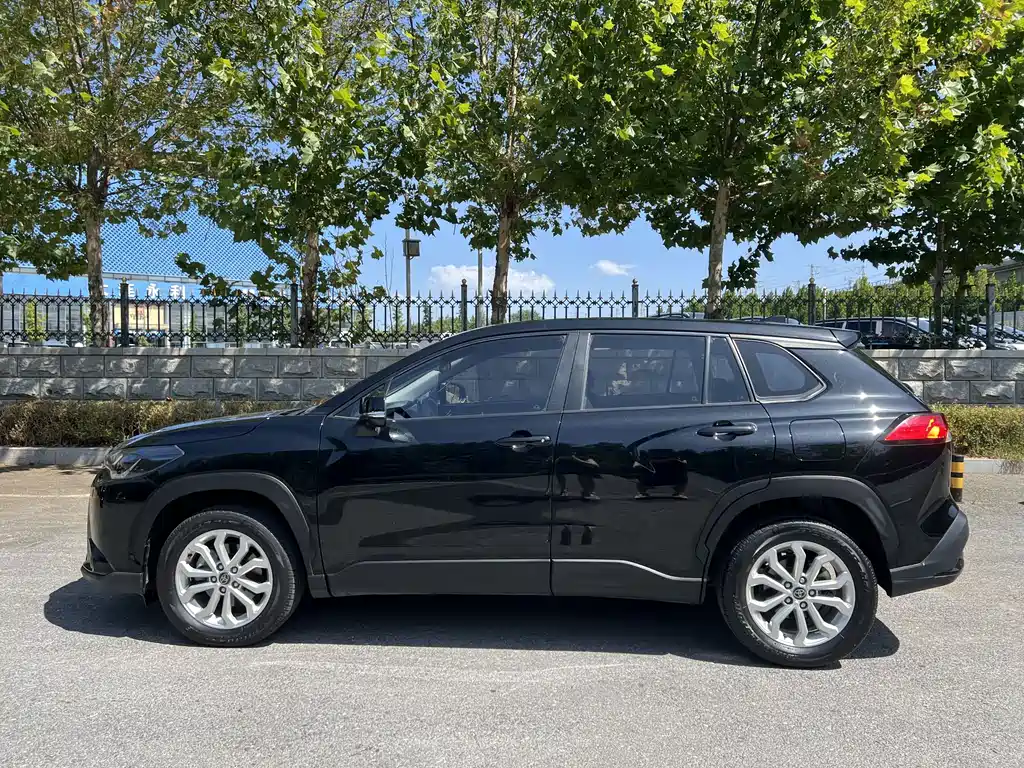Toyota Frontlander — миниатюра 4