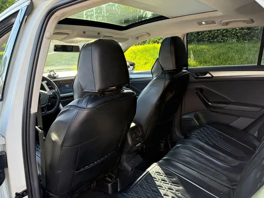 Volkswagen T-Roc — миниатюра 11