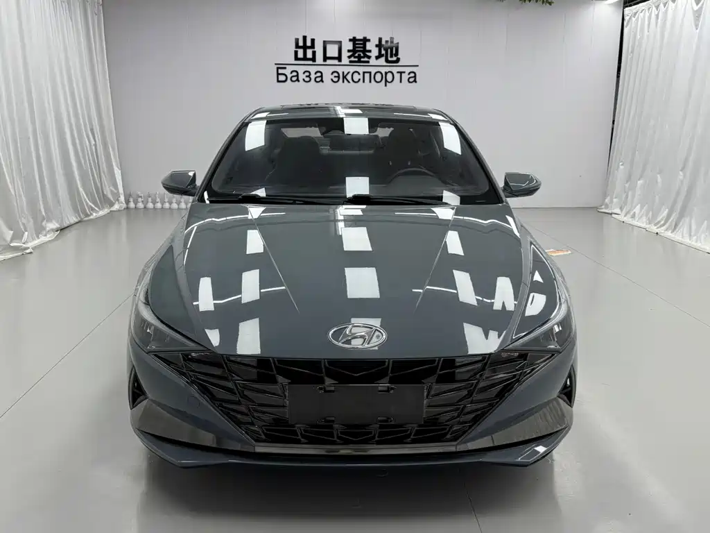 Hyundai Elantra 2022 240TGDi DCT LUX Luxury