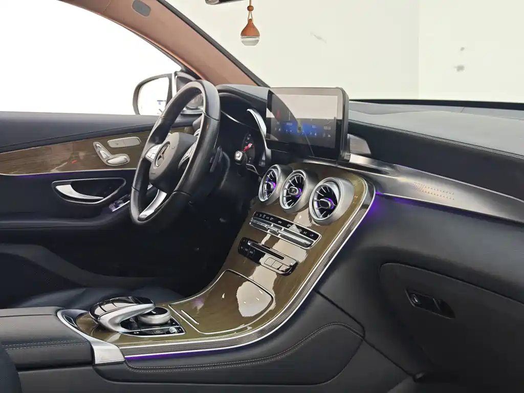 Mercedes-Benz GLC Coupe — миниатюра 11