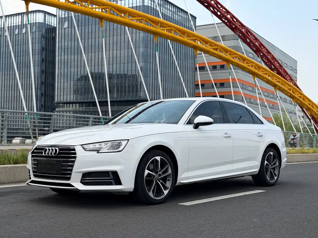 Audi A4L 2019