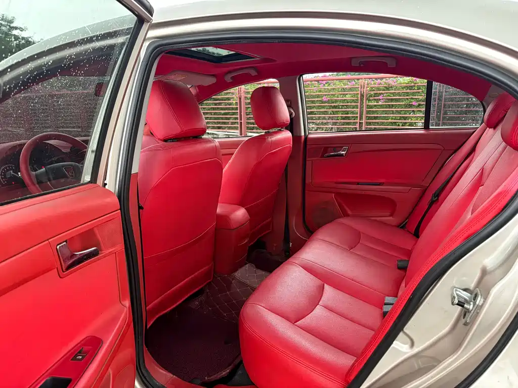 Roewe 350 — миниатюра 9