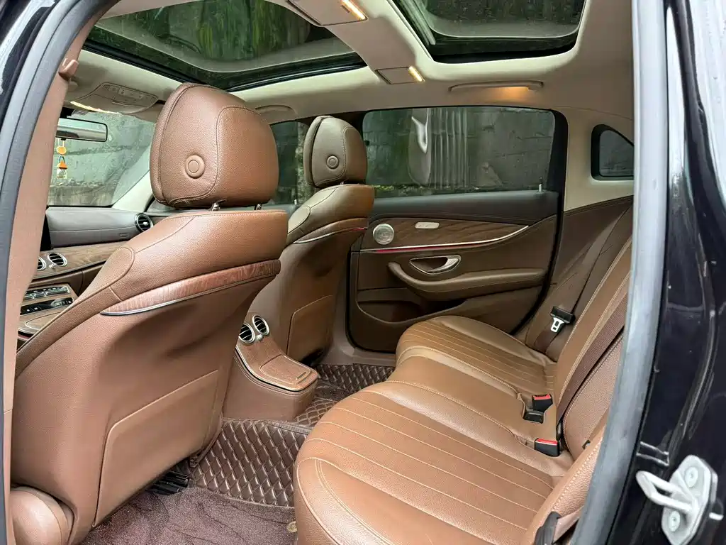 MERCEDES-BENZ E CLASS