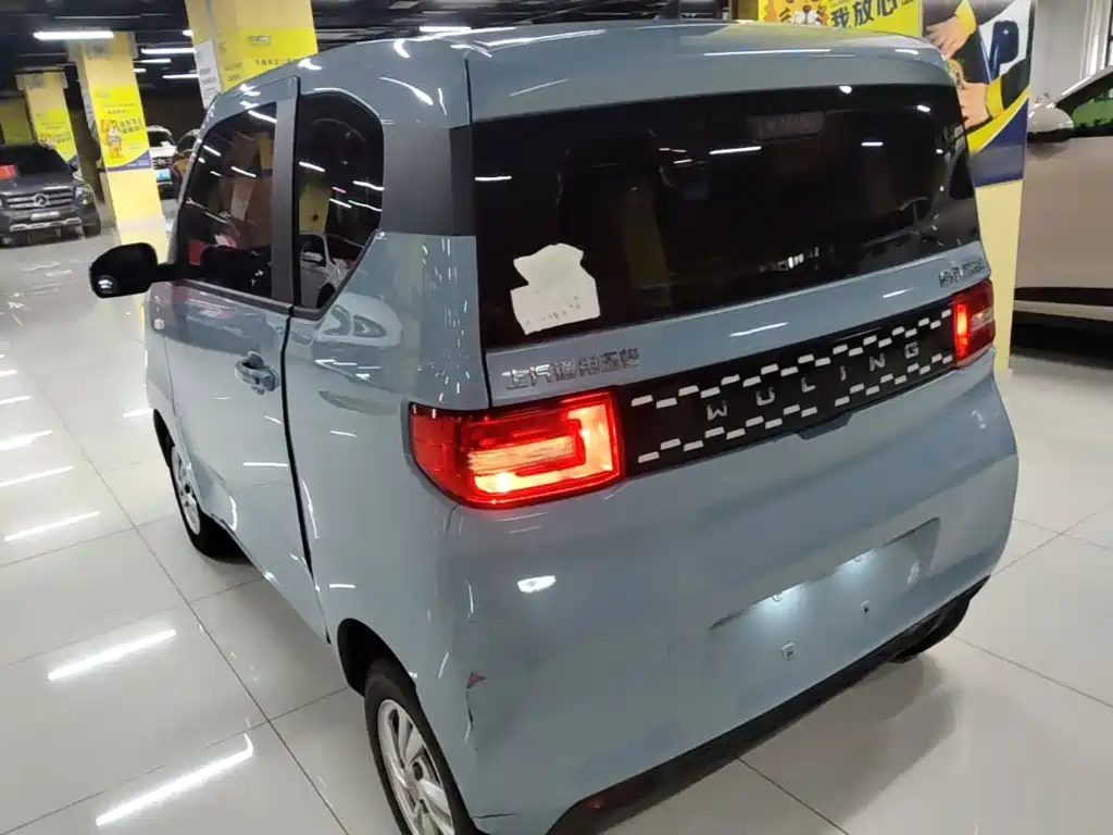Wuling MINIEV — миниатюра 5