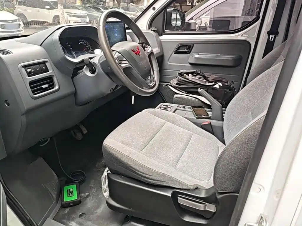 Wuling Yangguang — миниатюра 15