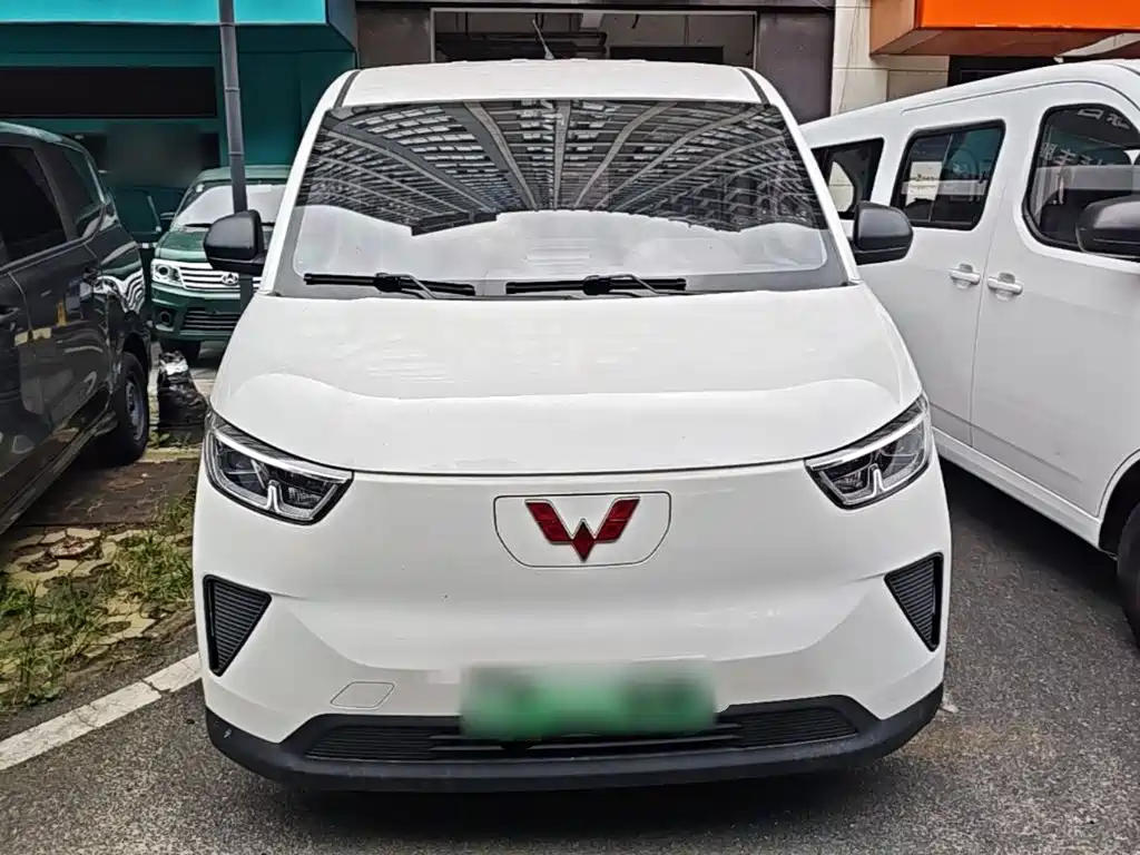 Wuling Yangguang — миниатюра 3