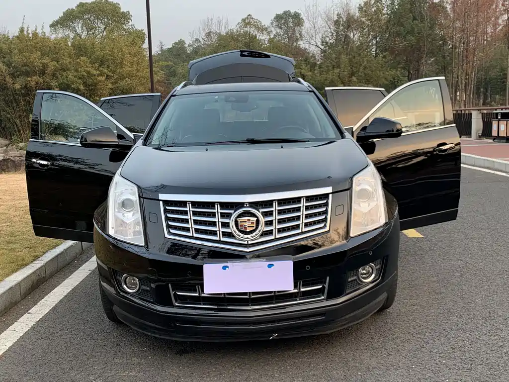 Cadillac SRX — миниатюра 9