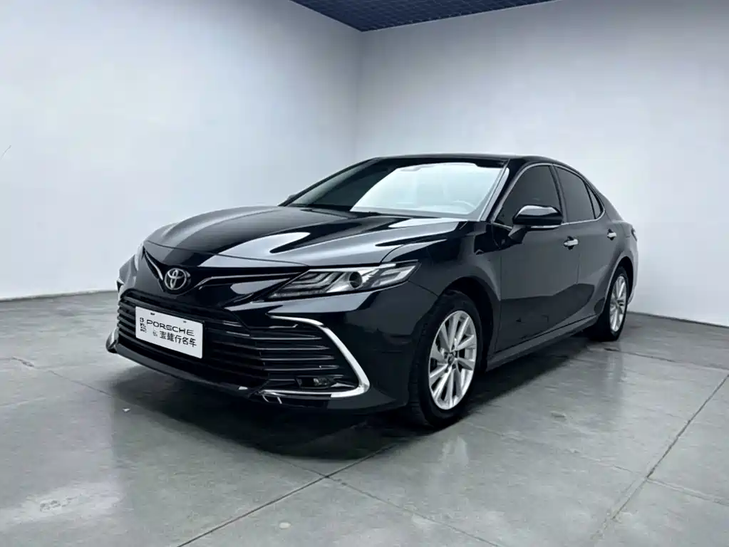 Toyota Camry — миниатюра 3