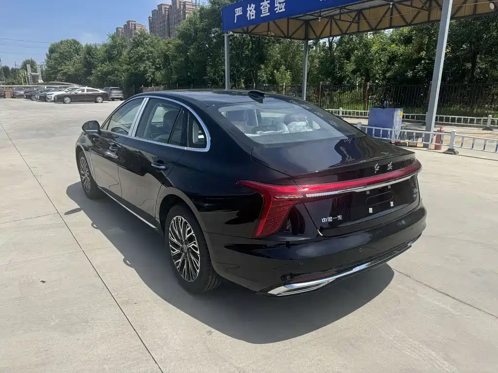 Hongqi H5 2025 2.0T AT