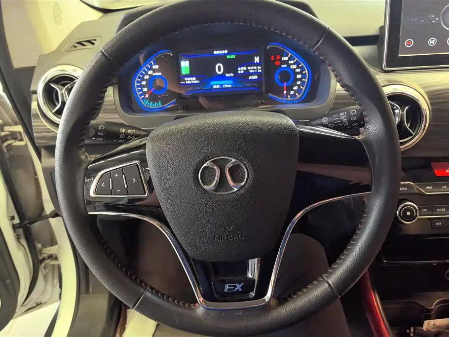 BAIC New Energy EX — миниатюра 15