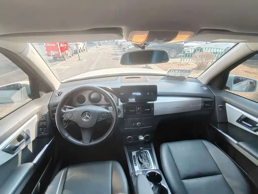 Mercedes-Benz GLK-Class (Import) — миниатюра 8