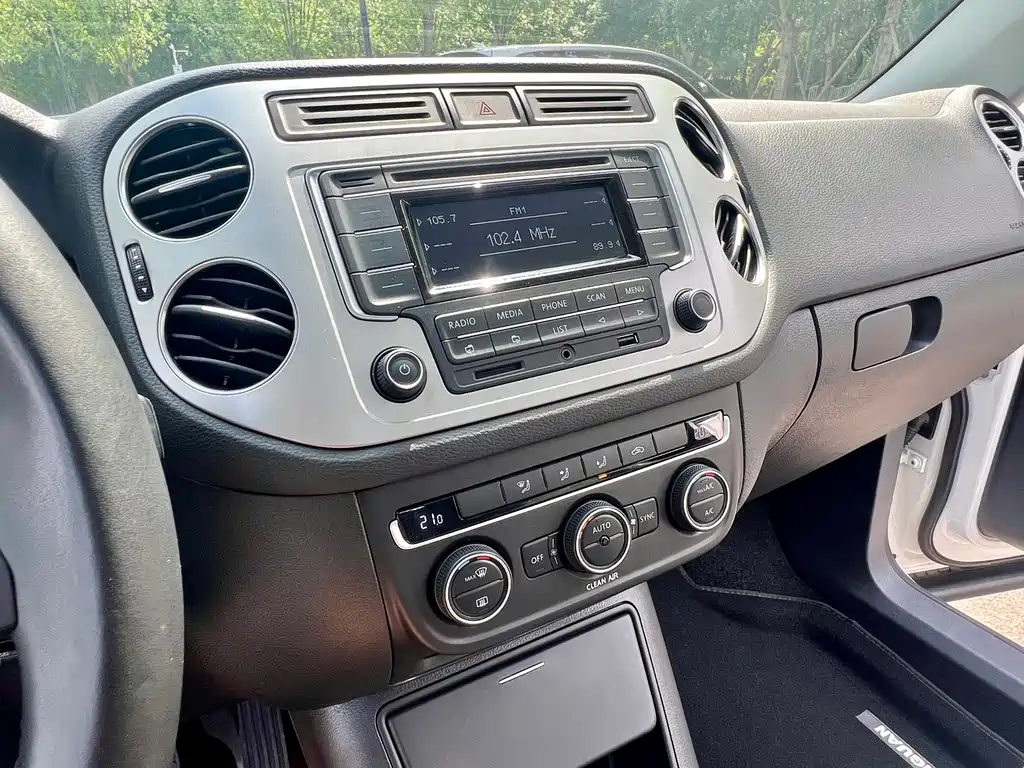 Volkswagen Tiguan — миниатюра 13