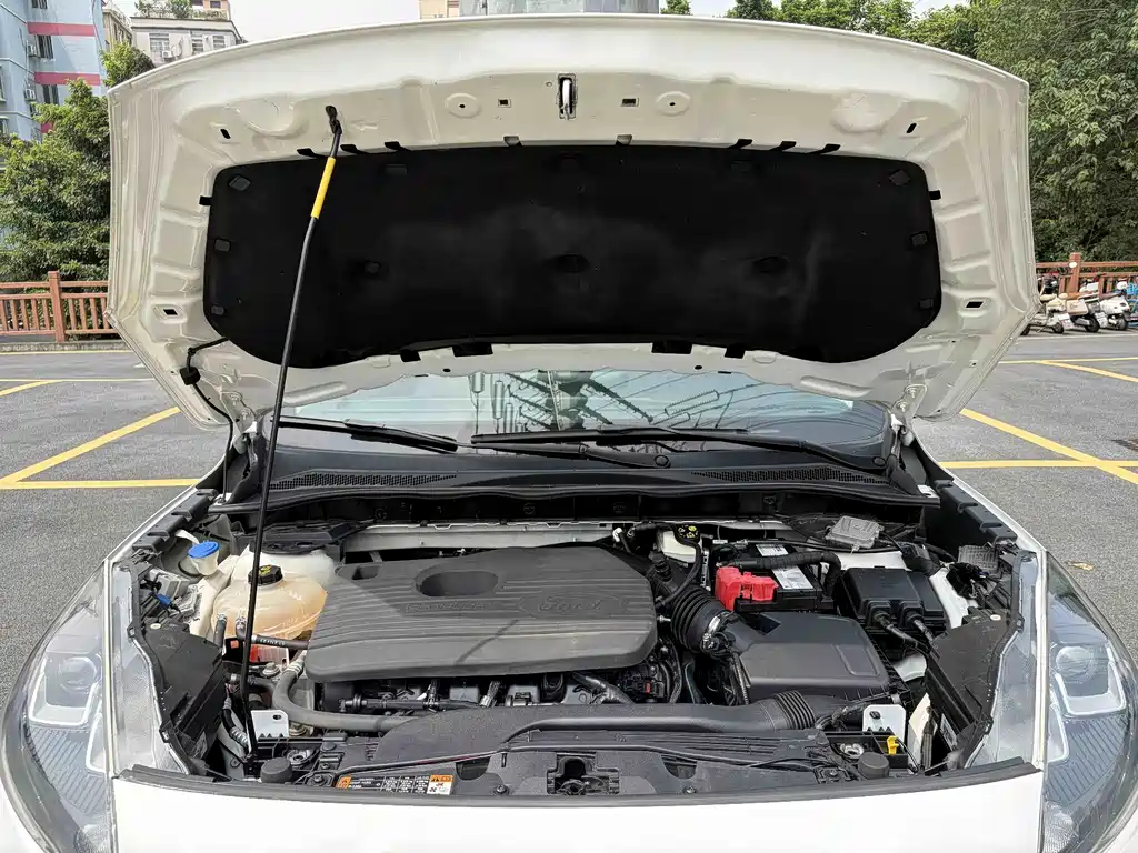 Ford Escape — миниатюра 7