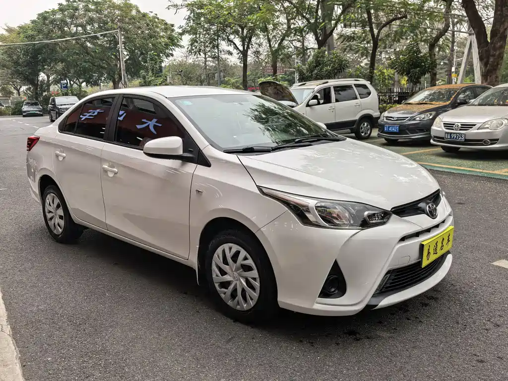 TOYOTA YARIS L TO ENJOY