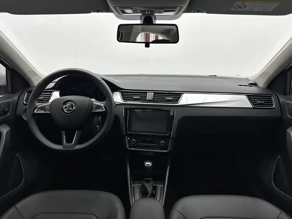 Skoda Rapid 2022 1.5L AT
