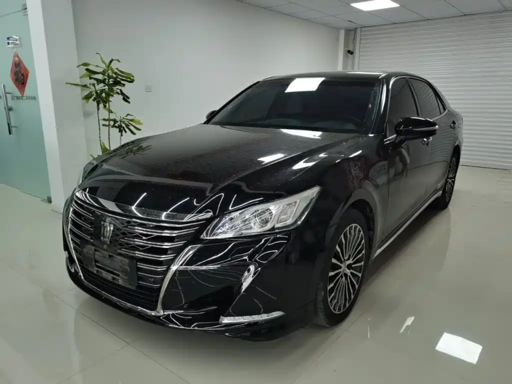 Toyota Crown 2018 2.0T Sport