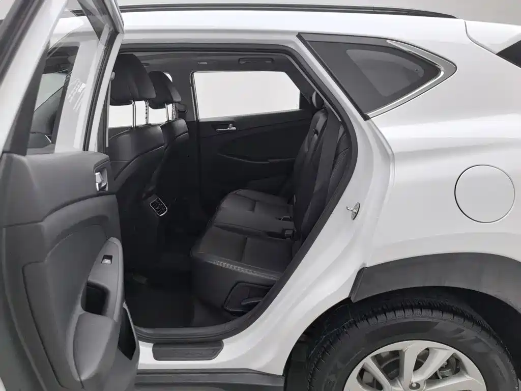 Hyundai Tucson — миниатюра 15