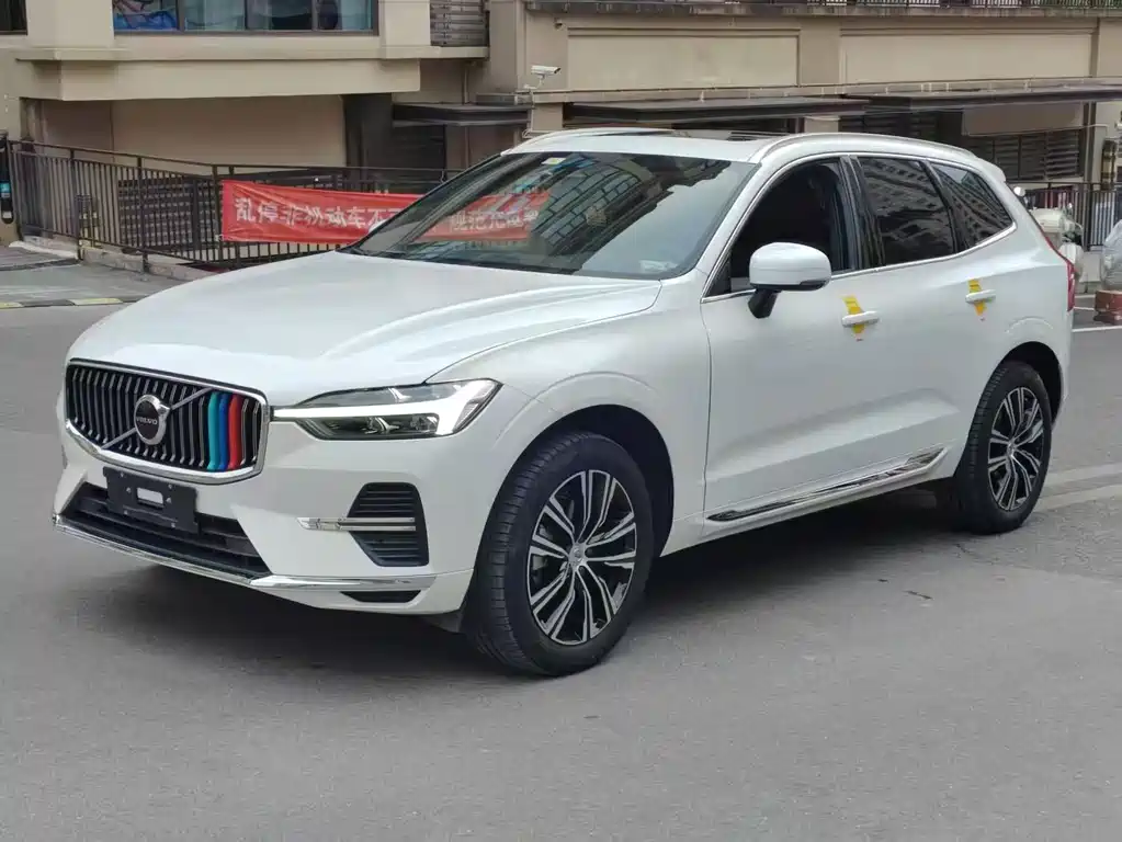 Volvo XC60 2022