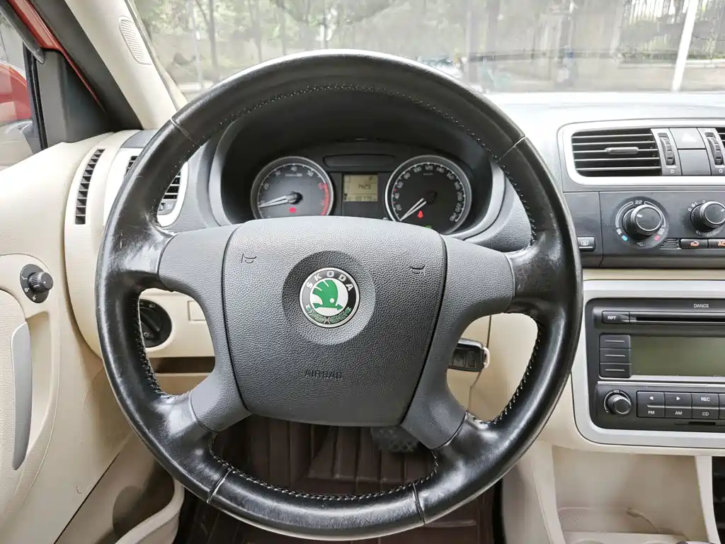 Skoda Fabia — миниатюра 15