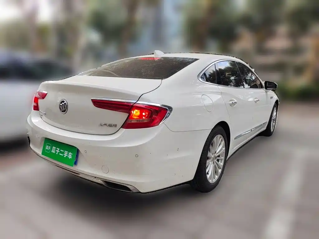 Buick LaCrosse — миниатюра 6