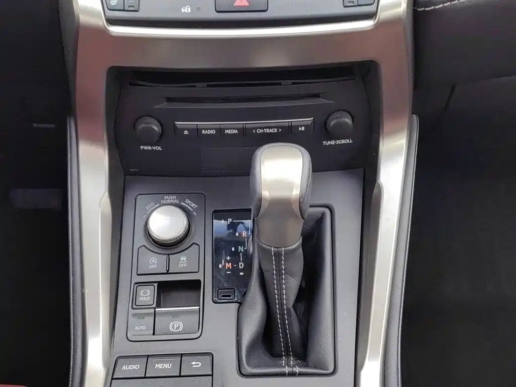 Lexus NX — миниатюра 13