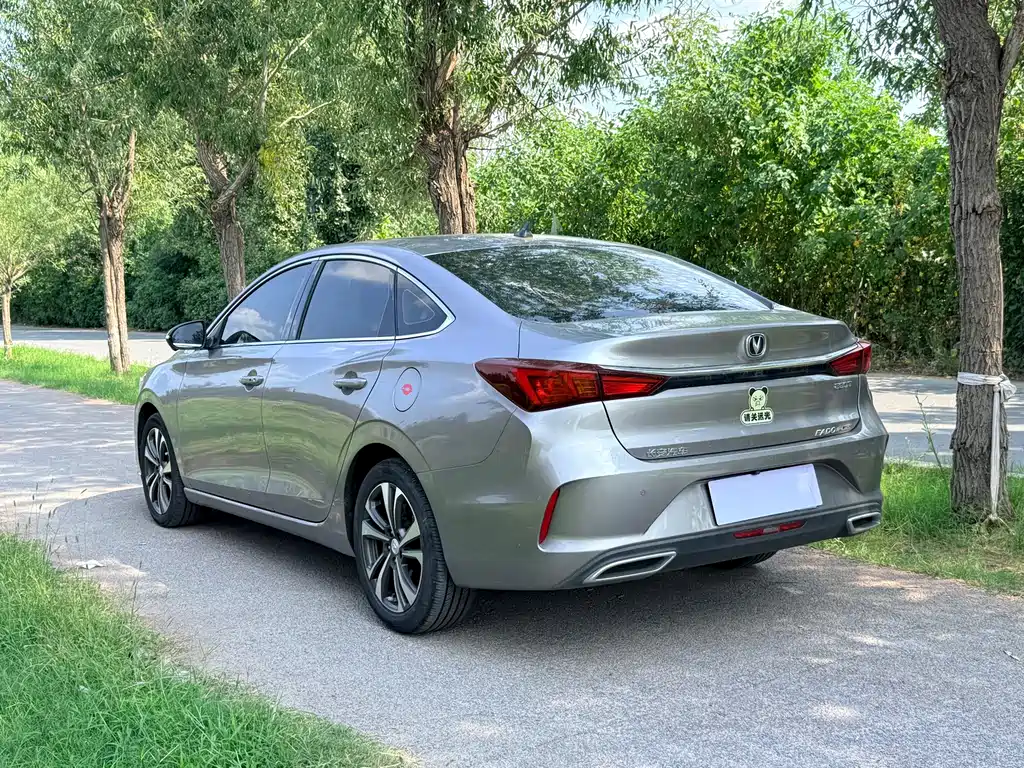 Changan Eado — миниатюра 10
