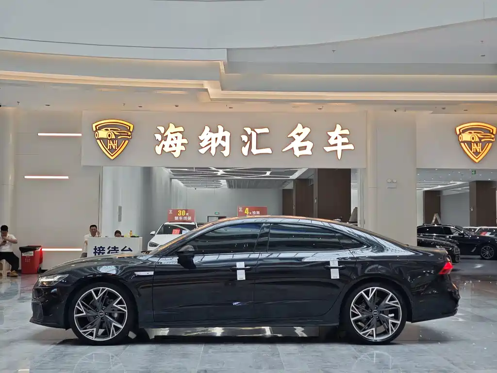 Audi A7L 2024 45 TFSI quattro S-line