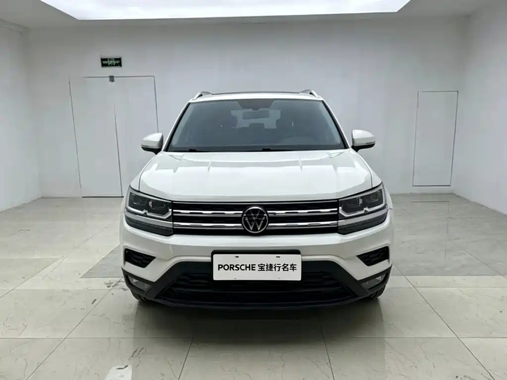 Volkswagen Tharu