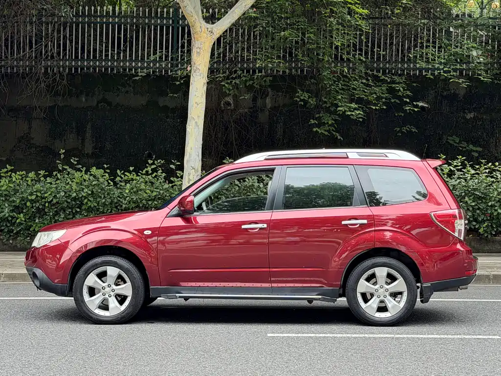 Subaru Forester 2011 2.0XS AT Luxury