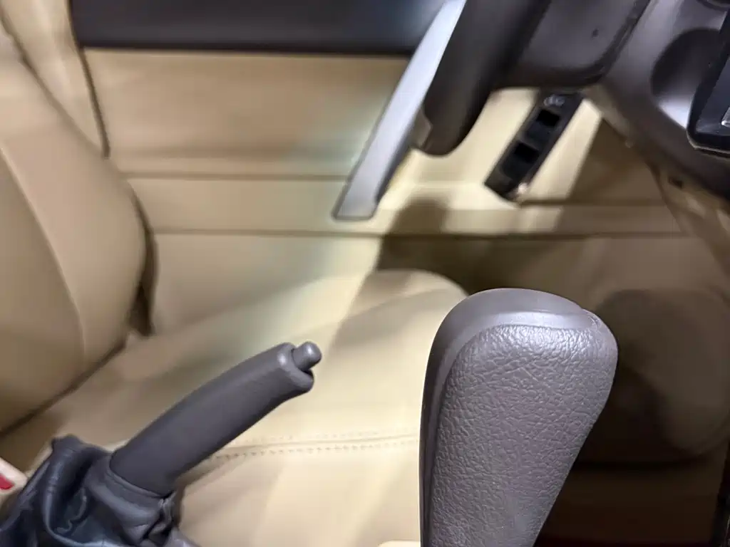 Toyota Prado (Import) — миниатюра 11