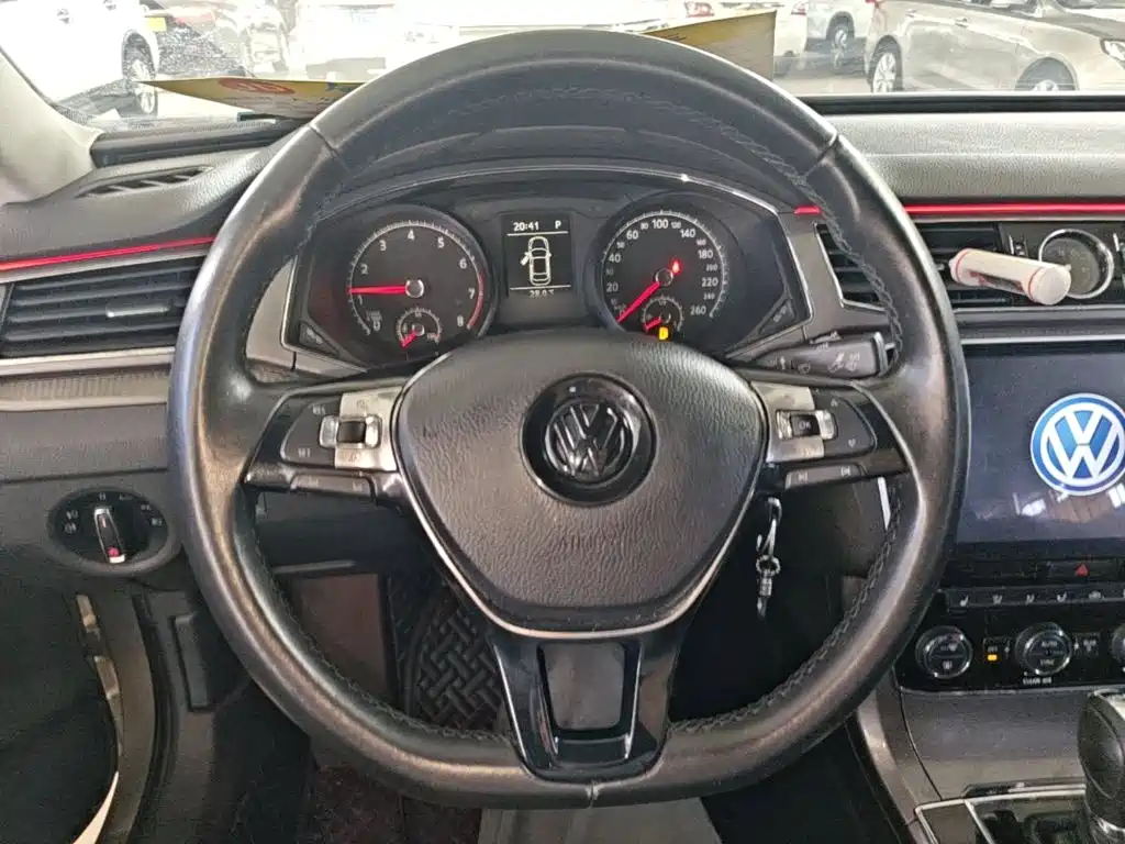 Volkswagen Passat — миниатюра 11