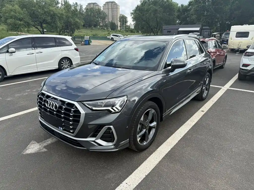 奥迪Q3 2022款 35 TFSI 时尚动感型 2022