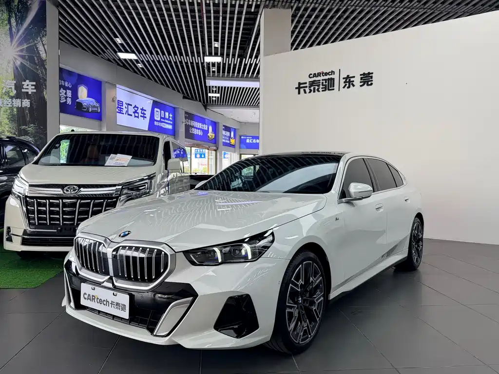 BMW 5 Series 2024
