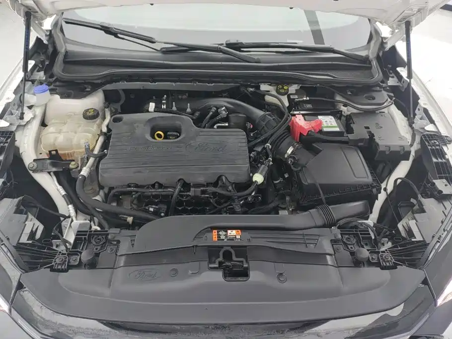 Ford Mondeo — миниатюра 10
