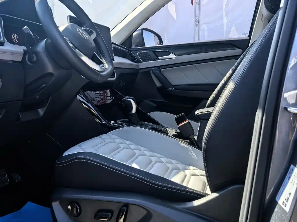 Volkswagen Tayron 2023 300TSI Luxury Plus