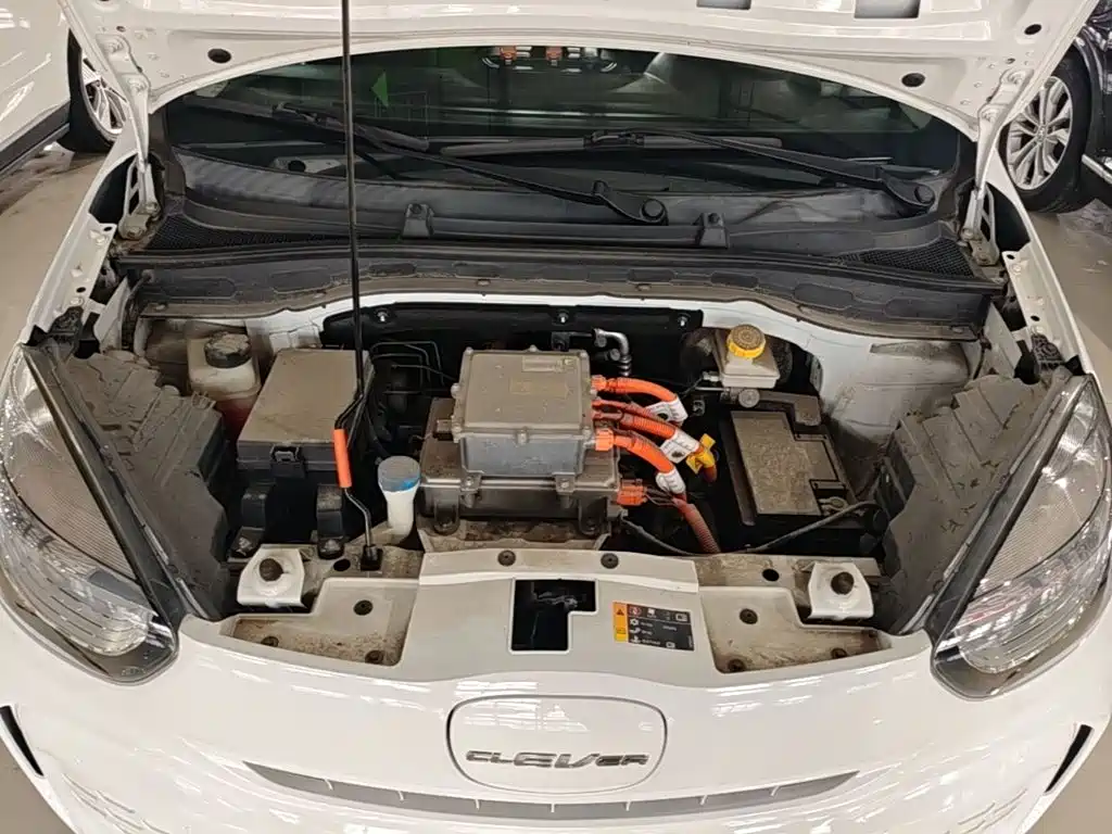 Roewe Clever — миниатюра 20